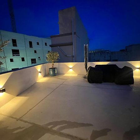Dar Barbara Duplex 2 Double Bedrooms,2 Sofa Beds Large House With Terrace Roof Views Of Valletta Cospicua Buitenkant foto