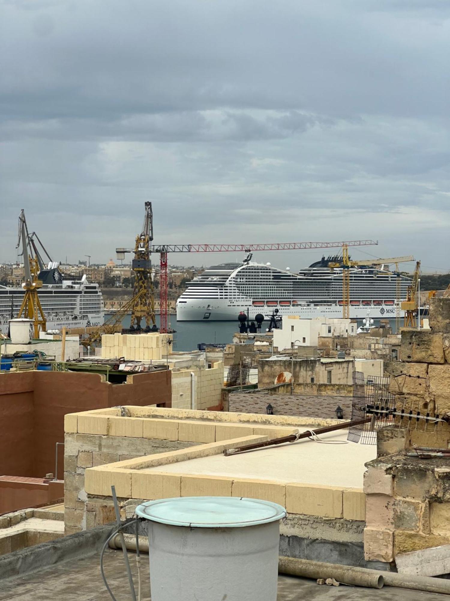 Dar Barbara Duplex 2 Double Bedrooms,2 Sofa Beds Large House With Terrace Roof Views Of Valletta Cospicua Buitenkant foto